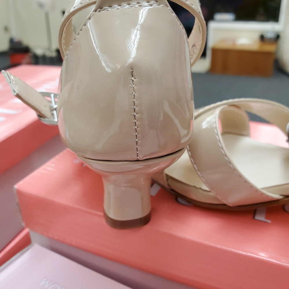 Benjamin Walk Pageant Shoes - Picture 5 of 7